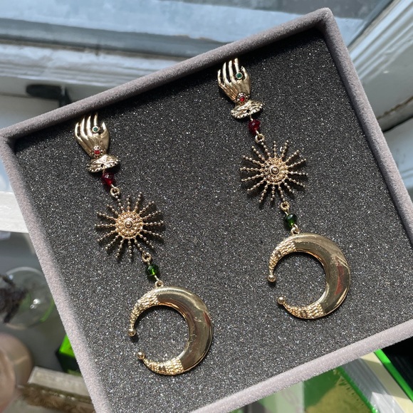 Nature Hand & Moon Statement Earrings - Ornate Dangles *Halloween Special* - Picture 9 of 13